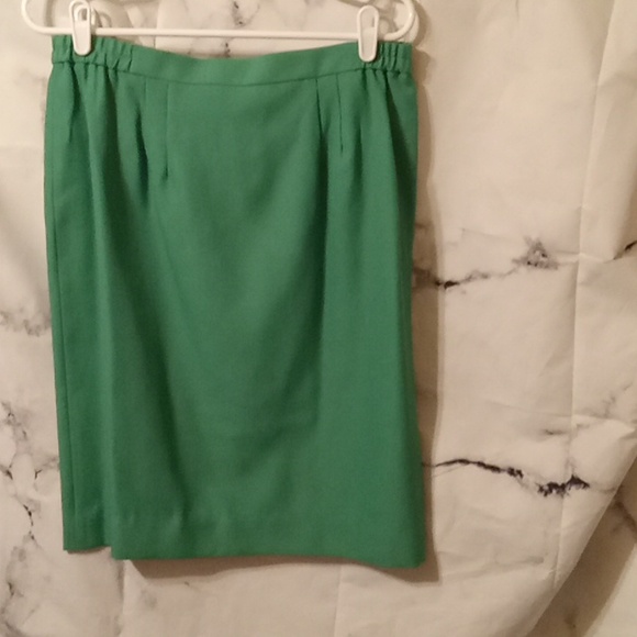 Lisa Rene 2 pc suit 10 - Picture 8 of 13